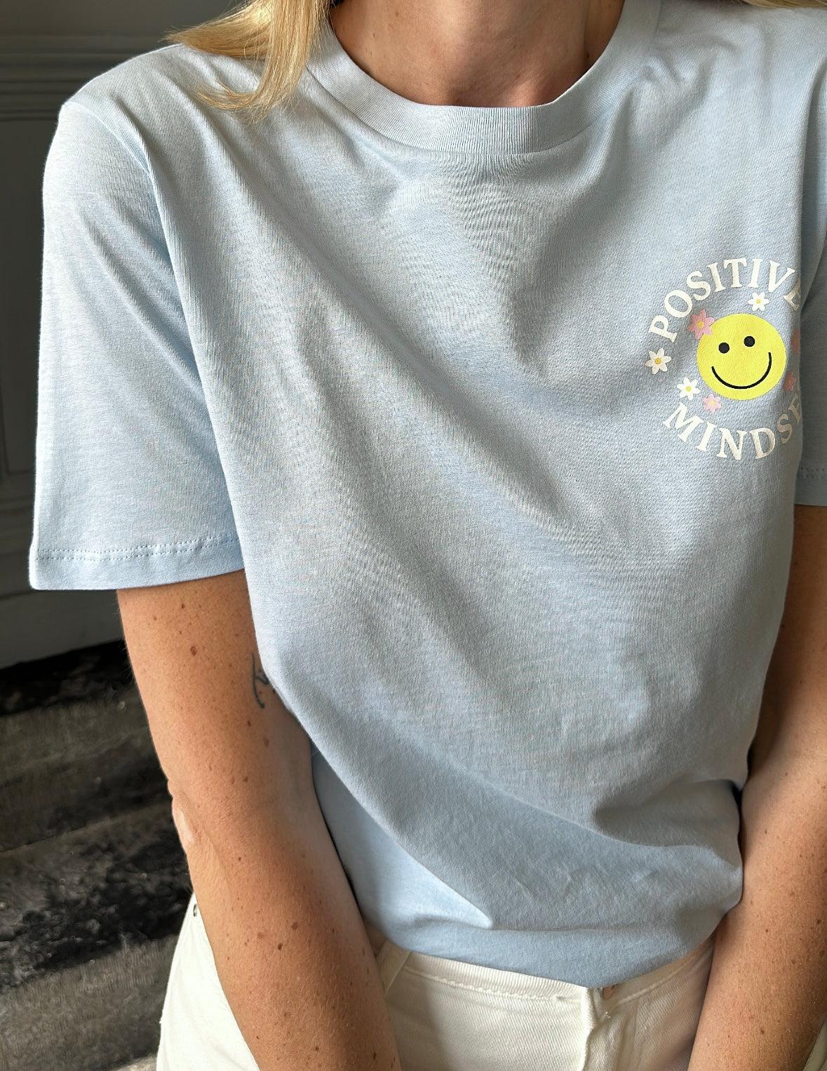 T-shirt TAMARA PIECES Smiley bleu