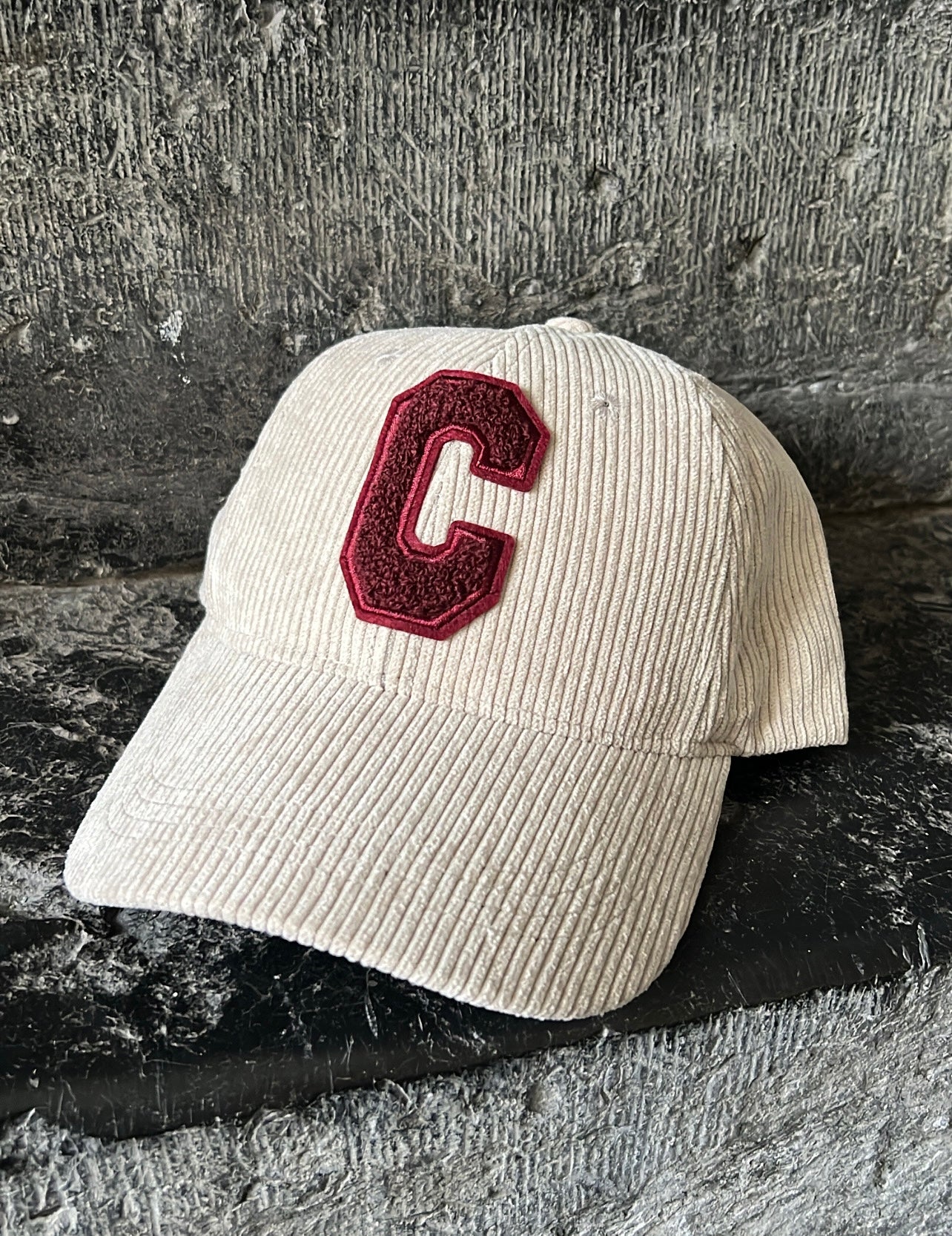 Casquette YUNA Écru/Bordeaux