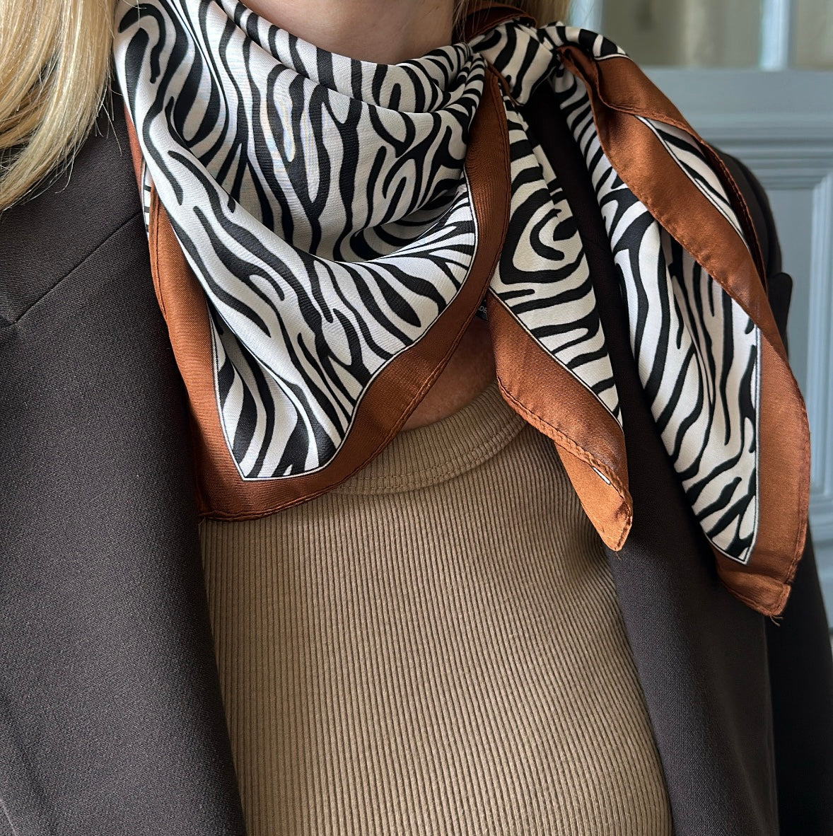Foulard Carré LARRY