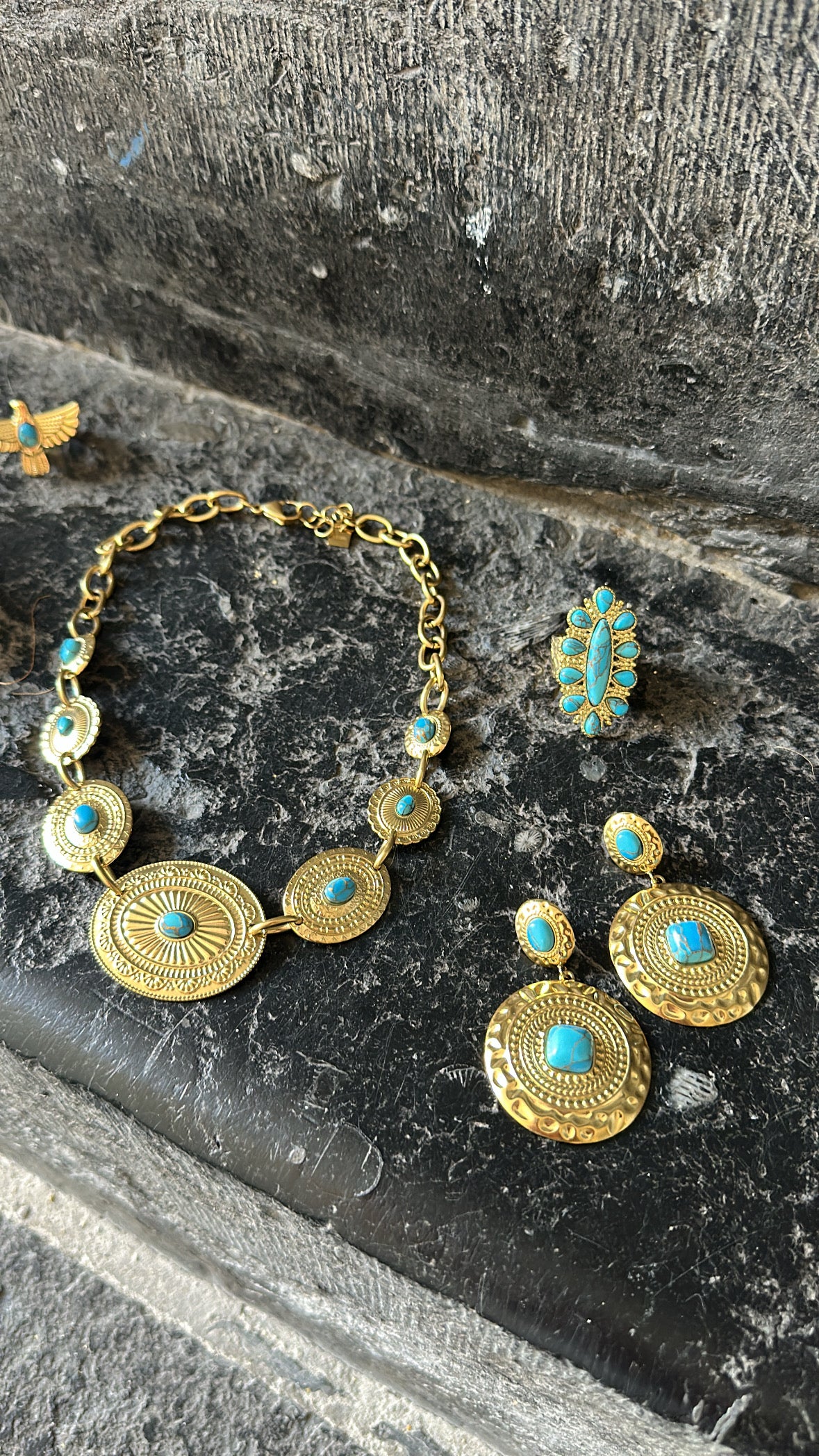 Collier doré