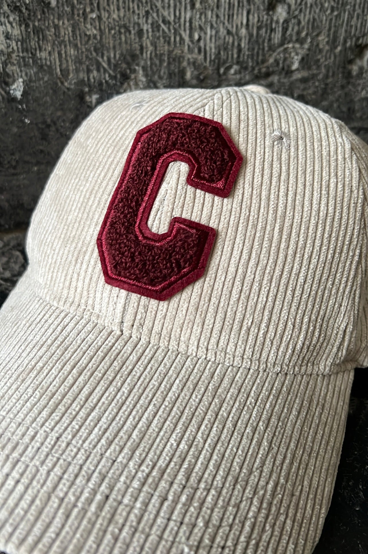 Casquette YUNA Écru/Bordeaux