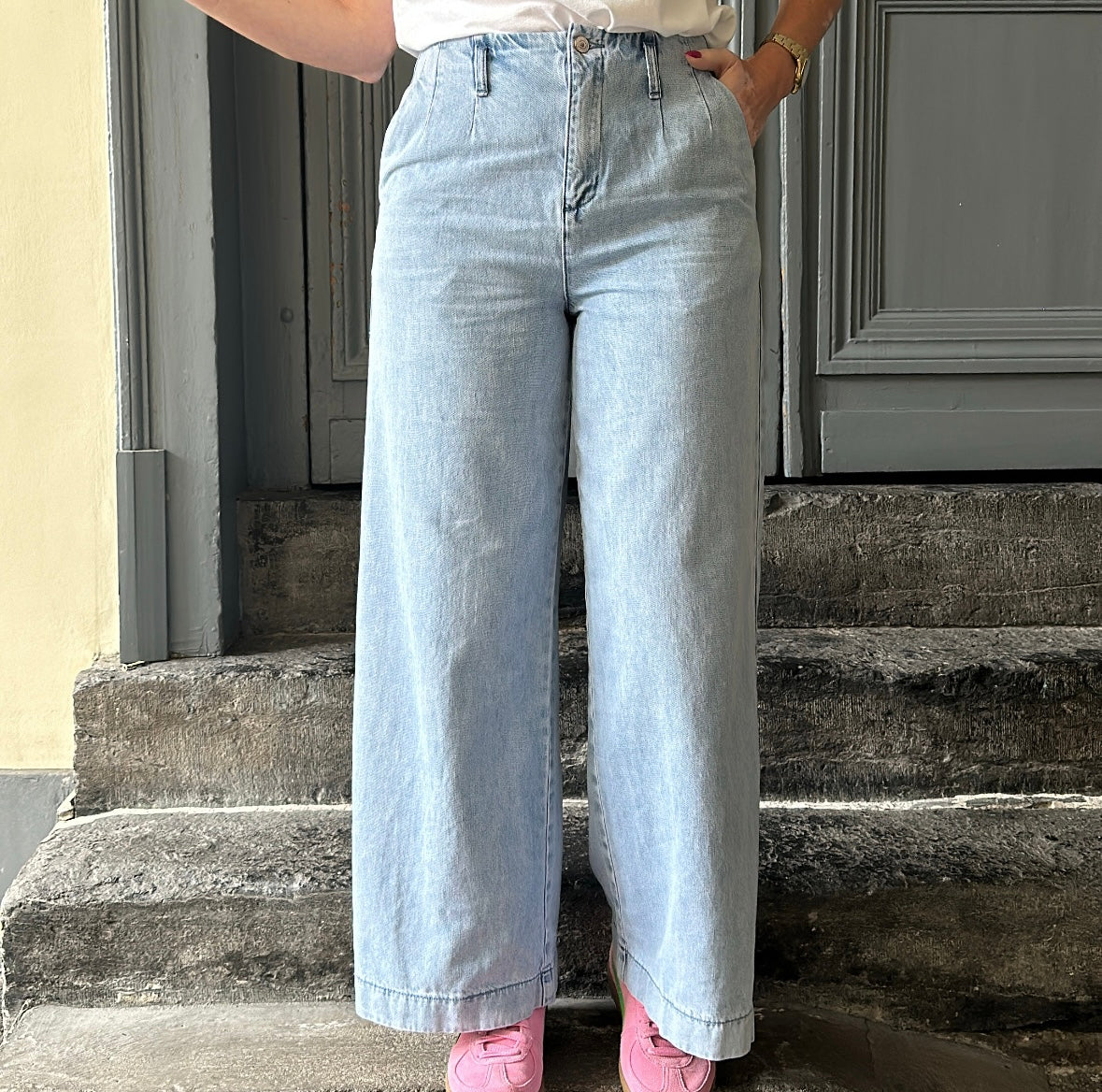 Jean Wide JULIE ORAIJE