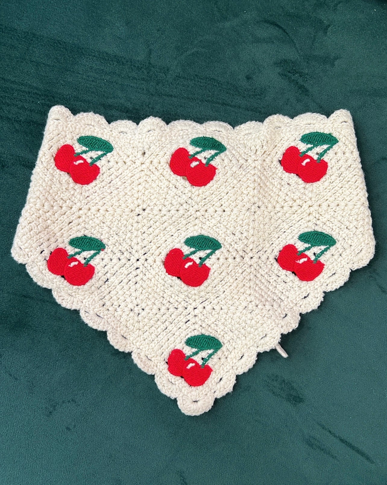 Triangle CERISE